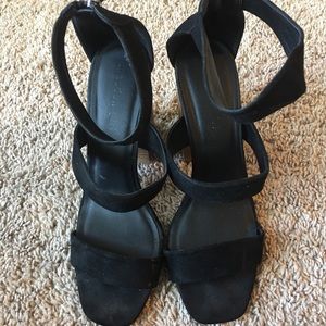 Madden Girl SZ 10 triple strap block heel